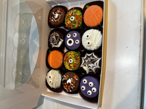Halloween Theme Chocolate Dipped Oreos
